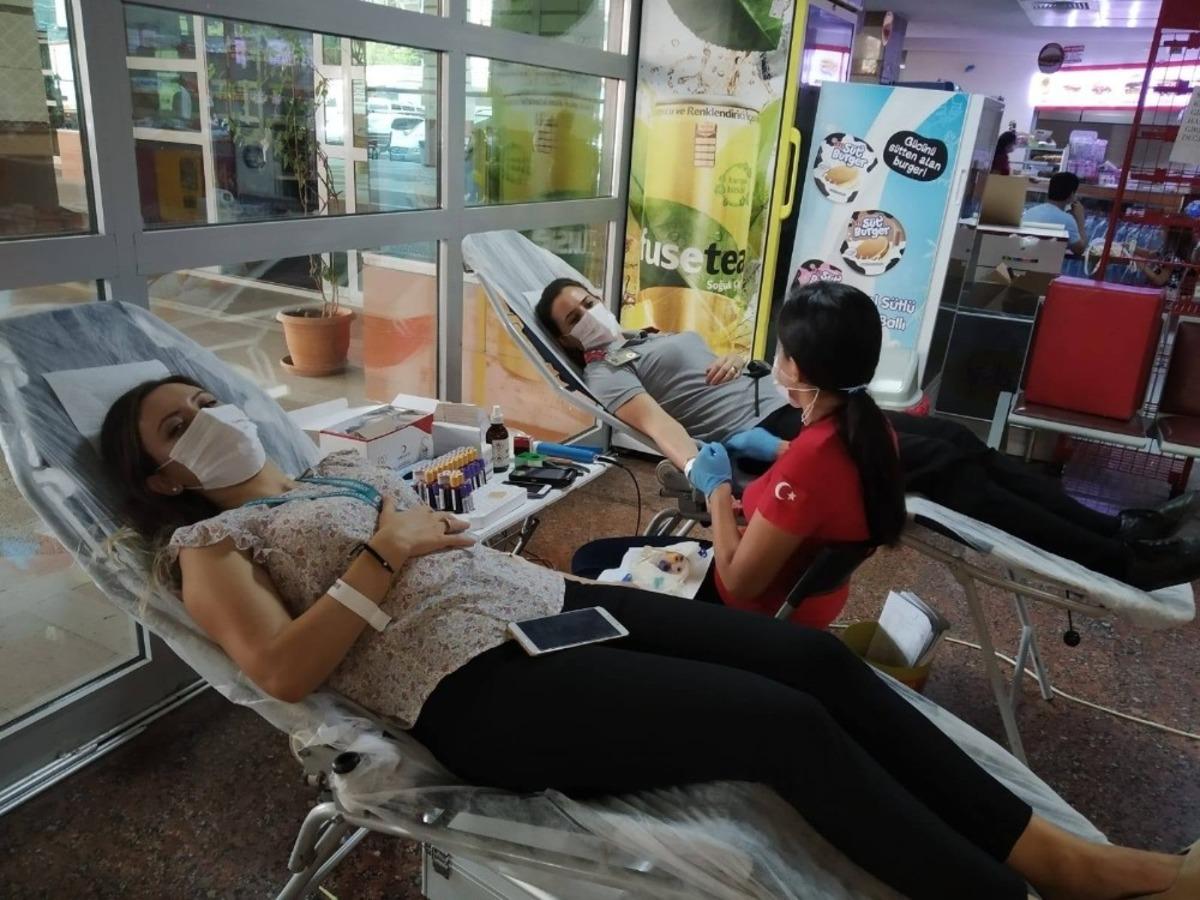 Kadın doğum Hastanesi&rsquo;nde kan bağışı kampanyası d&uuml;zenlendi