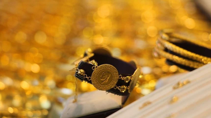 Aylık en y&uuml;ksek reel getiri k&uuml;l&ccedil;e altında oldu