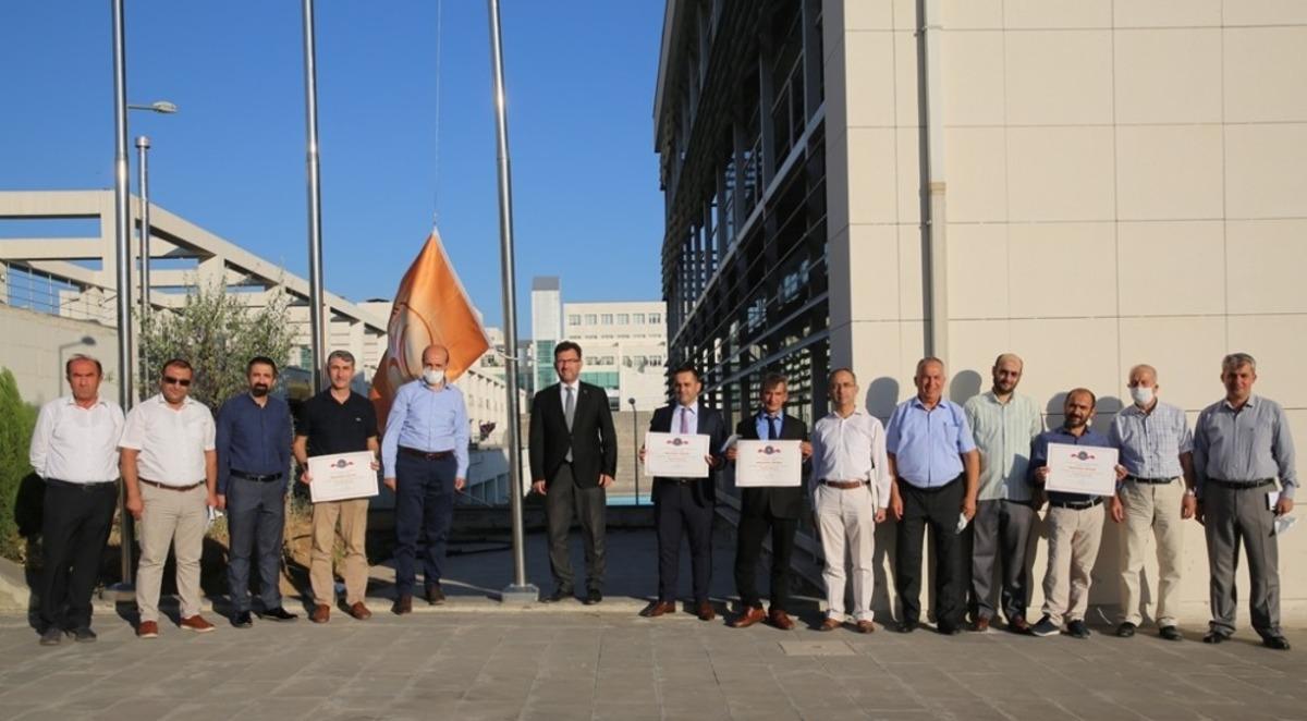 Şırnak &Uuml;niversitesinde &rsquo;Turuncu Bayrak&rsquo; &ouml;d&uuml;l t&ouml;reni d&uuml;zenlendi