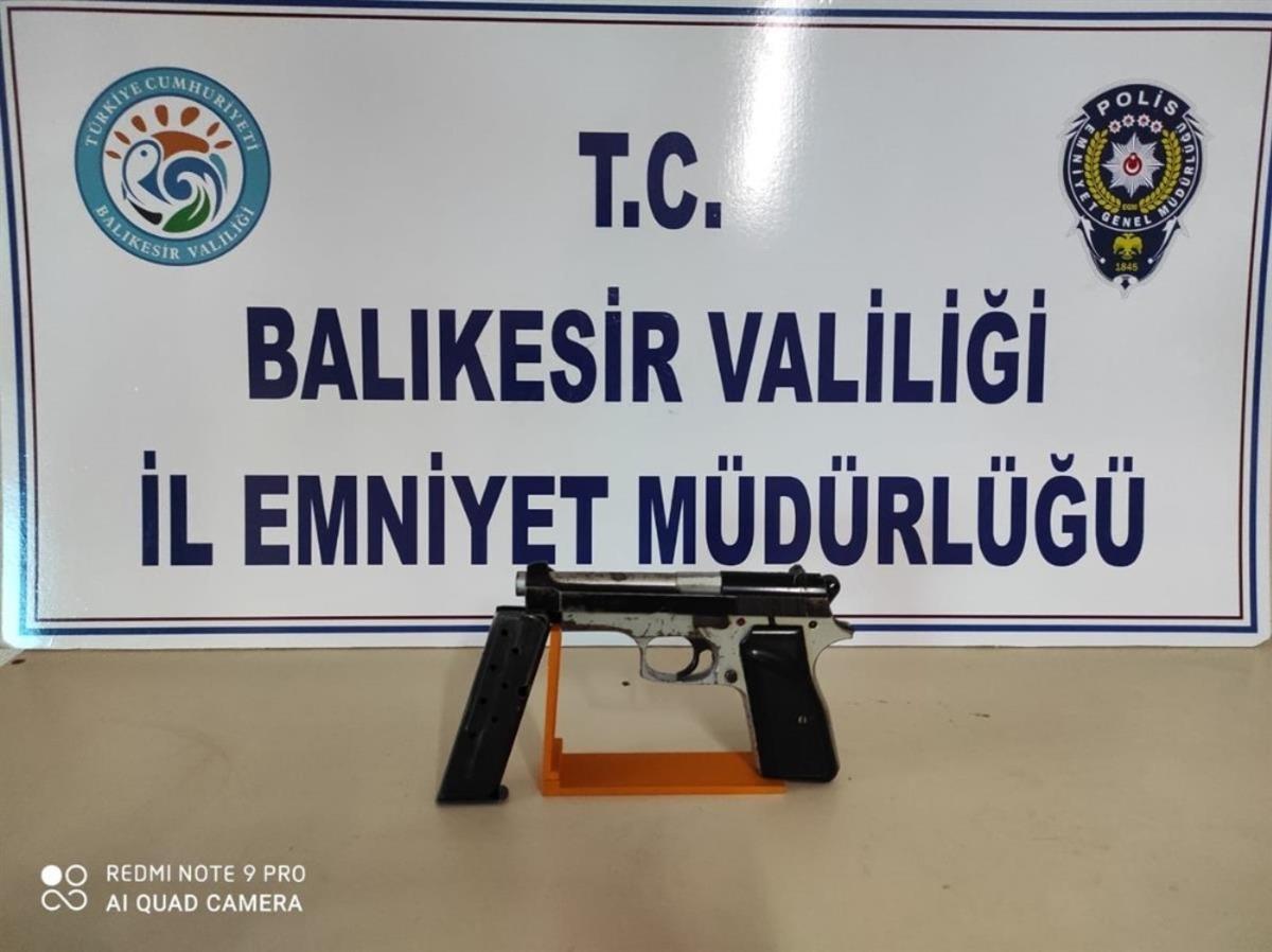 Balıkesir polisten silah operasyonu