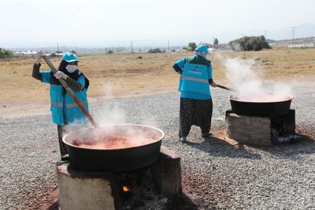 Geleneksel tohumlar, sal&ccedil;aya d&ouml;n&uuml;şt&uuml;