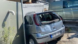 Üsküdar'da inanılmaz kaza! Kebapçı dükkânının içine girdi