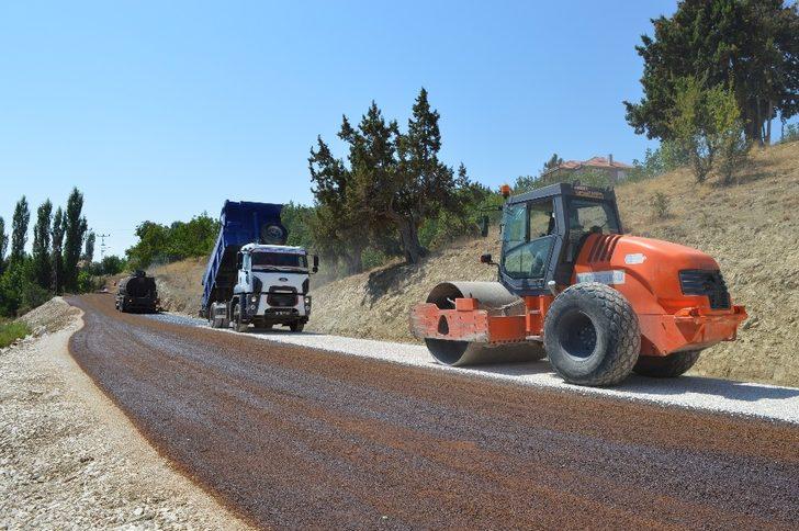 Korkuteli Yukarı Karaman yolu yenileniyor G1