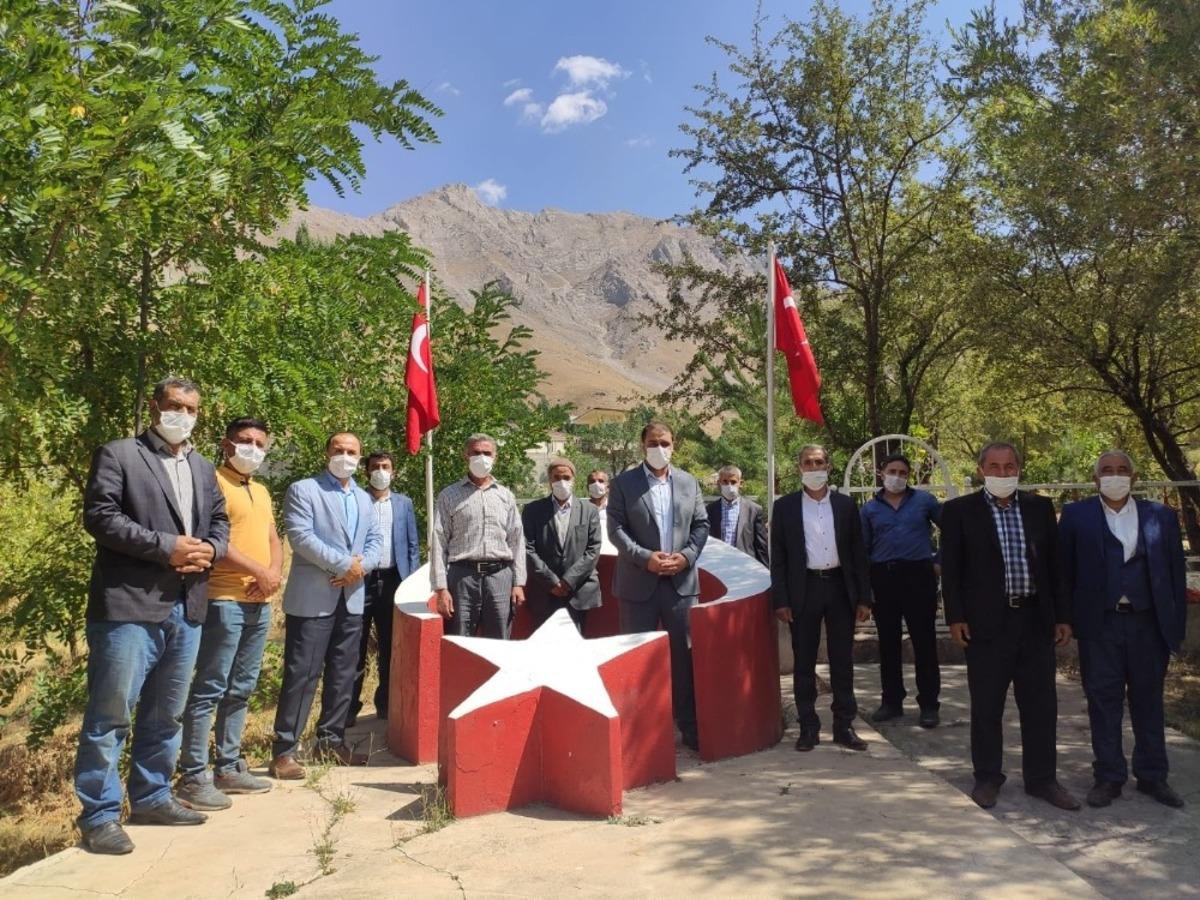 AK Parti Bah&ccedil;esaray il&ccedil;e teşkilatının ziyaretleri