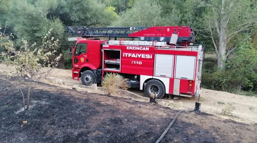 Ağa&ccedil;lık alanda &ccedil;ıkan yangında 2 dekarlık alan zarar g&ouml;rd&uuml;
