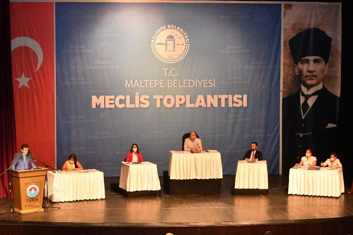 Maltepe Belediyesi&rsquo;nden kadın cinayetlerine anlamlı tepki