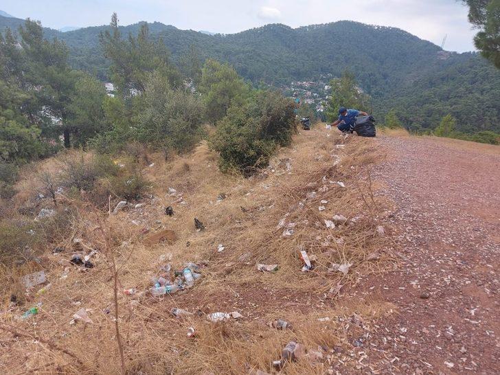 Belediye ekipleri onlarca torba çöp topladı G2