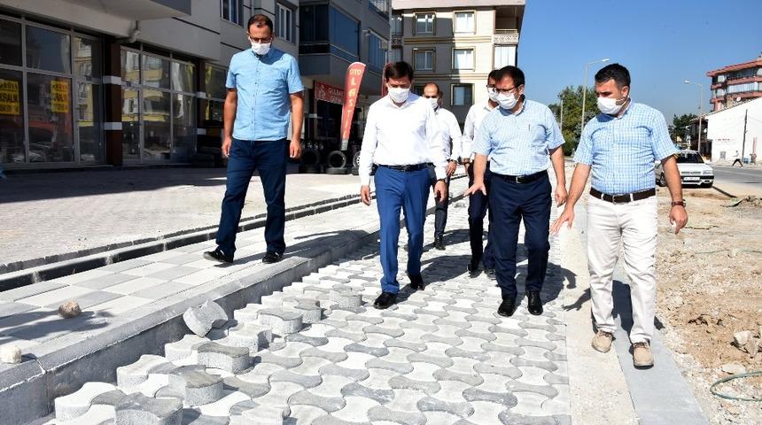 Başkan Kılca, yol ve kaldırım çalışmalarını inceledi
