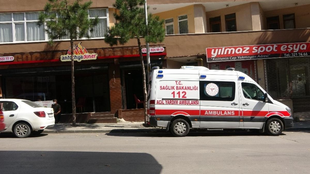 Evinde uyuya kalan kadın ekipleri harekete ge&ccedil;irdi