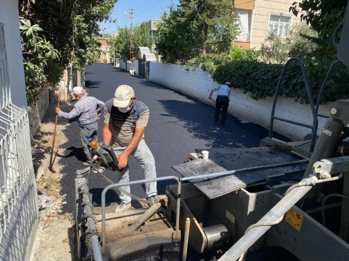 Cumhuriyet Mahallesinde asfalt &ccedil;alışmaları başladı