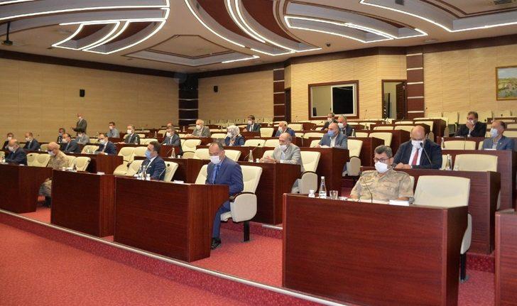 Vali Memiş: “Yoğun bakımda yatan hasta sayımız yatak sayısının 5 ’te 1’i kadar” G1