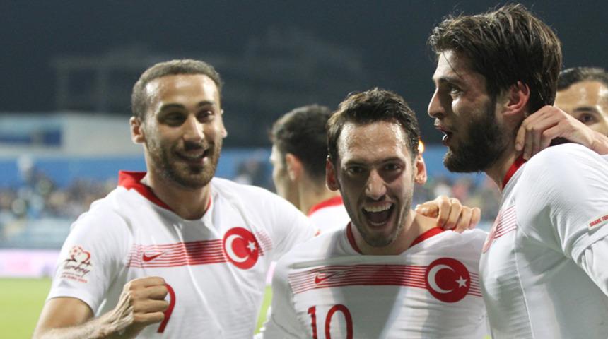 Galatasaray, milli futbolcu Okay Yokuşlu ile anlaşma sağladı