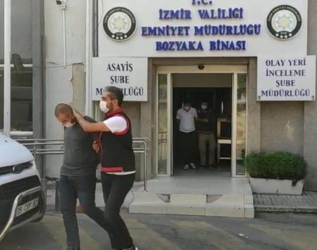 İzmir’deki cinayetle ilgili 2 şüpheli tutuklandı