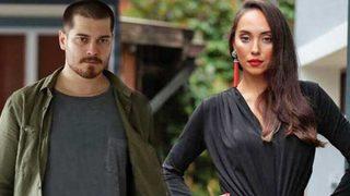  Çağatay Ulusoy ile Duygu Sarışın’dan mutluluk pozu