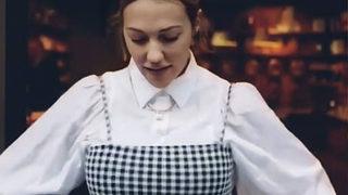 Hamile olan Meryem Uzerli, Berlin'de ikinci kafesini açtı