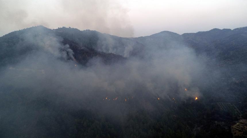 Antakya&rsquo;da orman yangını devam ediyor