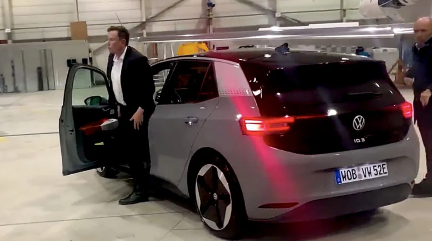Herbert Diess paylaştı: Elon Musk elektrikli Volkswagen ID.3'&uuml; test etti!