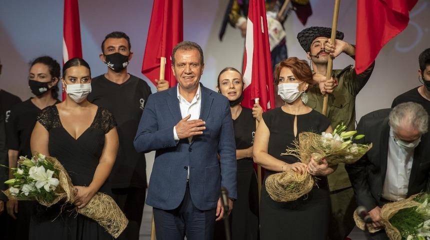 Başkan Se&ccedil;er&rsquo;e &rsquo;emek &ouml;d&uuml;l&uuml;&rsquo;