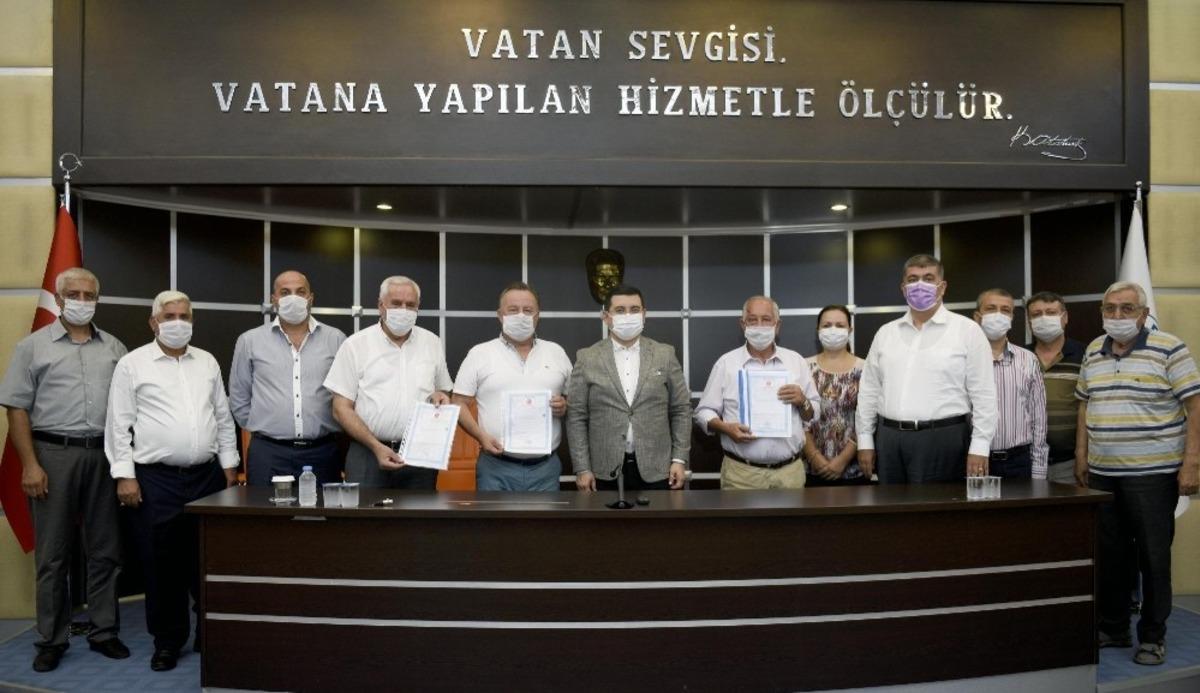 Kepez&rsquo;den inşaat malzemecileri esnafına tapu