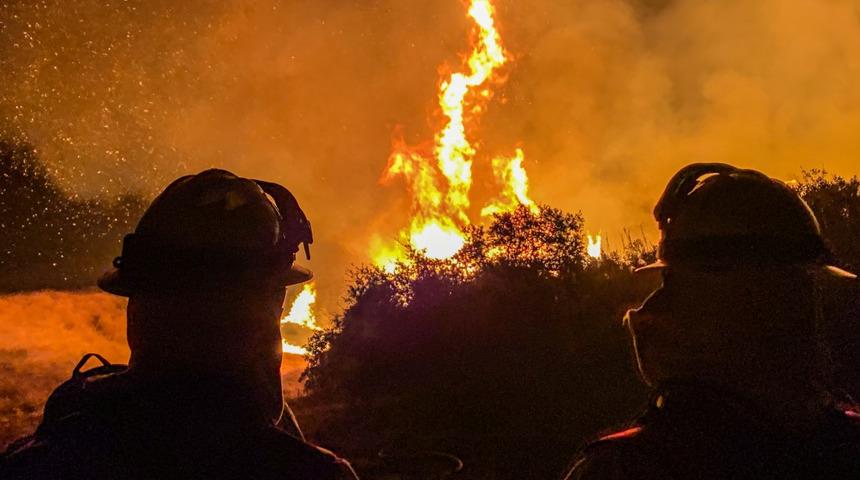 Kaliforniya'da 8 bin kilometrekare alan yandı, rekor kırıldı