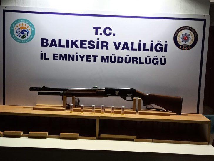 Balıkesir’de polis 15 silah ele geçirildi G2