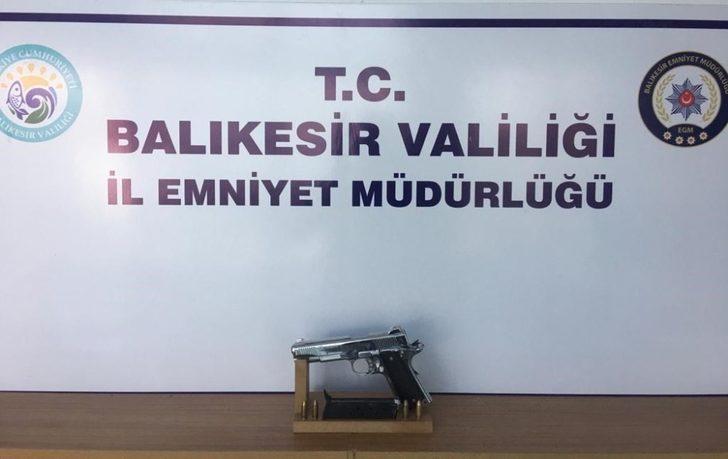 Balıkesir’de polis 15 silah ele geçirildi G3