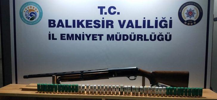 Balıkesir’de polis 15 silah ele geçirildi G4