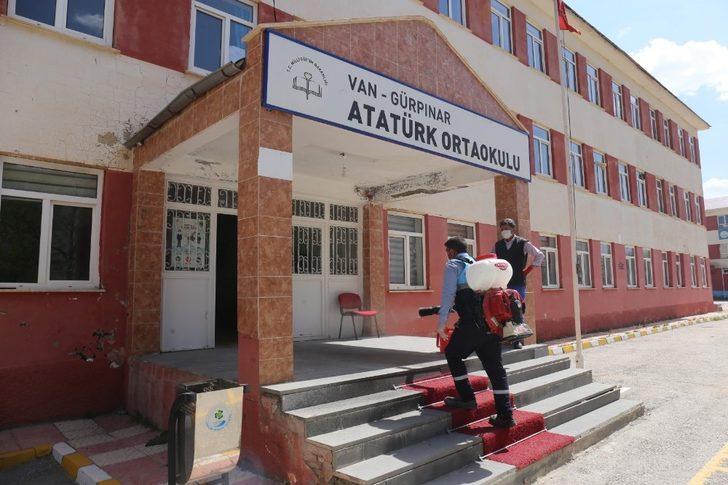 Gürpınar Belediyesi yüz yüze eğitim öncesi okulları hazır hale getiriyor G1