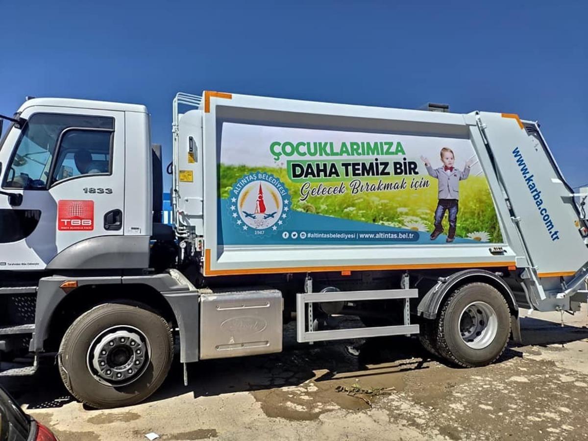 Altıntaş Belediyesi&rsquo;ne yeni &ccedil;&ouml;p aracı