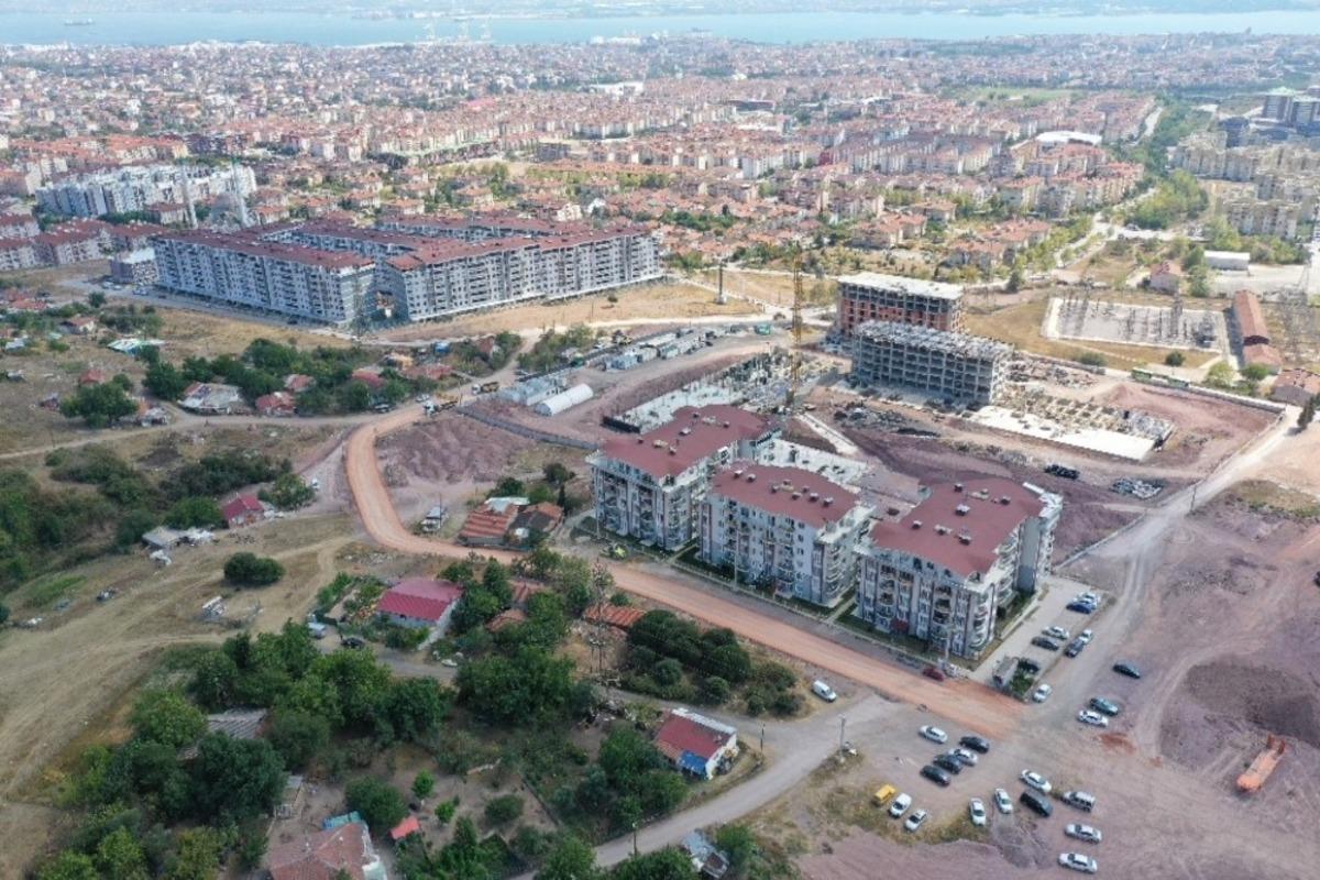 Mahallelinin yeni yol &ccedil;ağrısı B&uuml;y&uuml;kşehir&rsquo;i harekete ge&ccedil;irdi