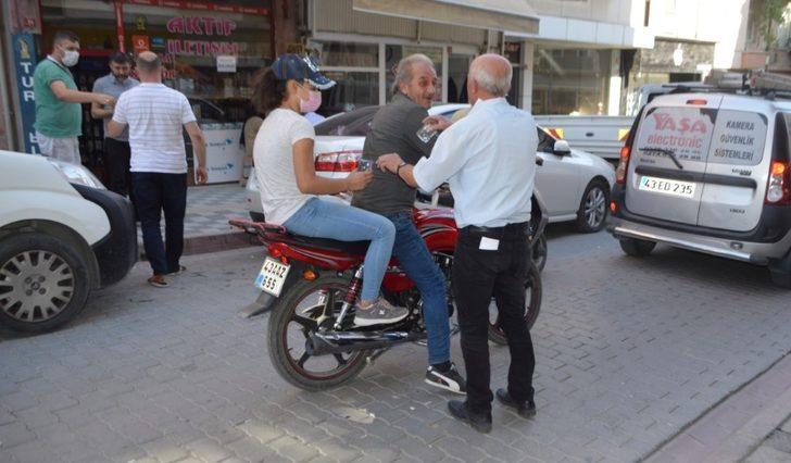 Esnaflardan sürücü ve vatandaşlara aşure ikramı G4