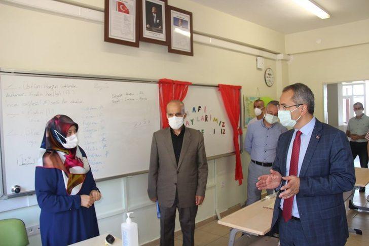 Kaymakam Pişkin, proje okulunu ziyaret etti G2