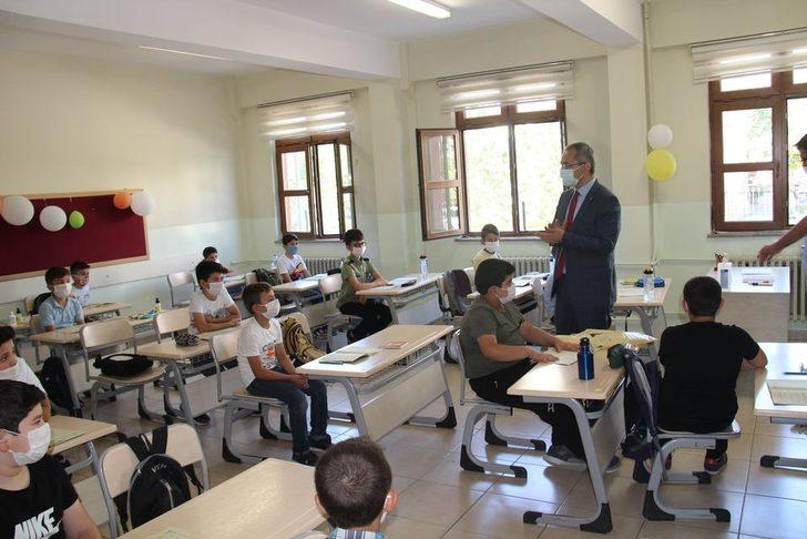 Kaymakam Pişkin, proje okulunu ziyaret etti G4