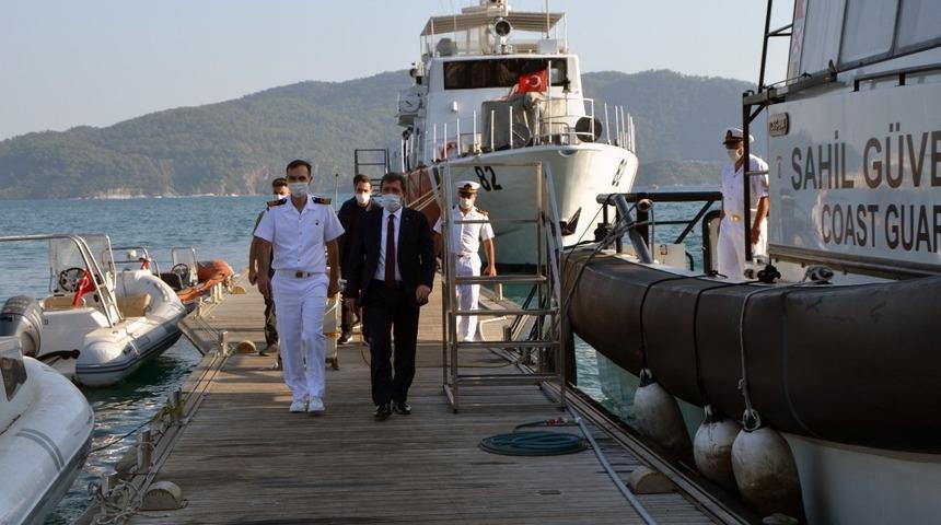 Vali Tavlı Sahil Güvenlik’i ziyaret etti