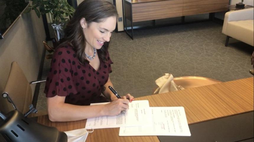 Nevşin Mengü Olay TV ile anlaştı: İmzayı attım