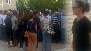 Bennu Yıldırımlar annesini son yolculuğuna uğurladı