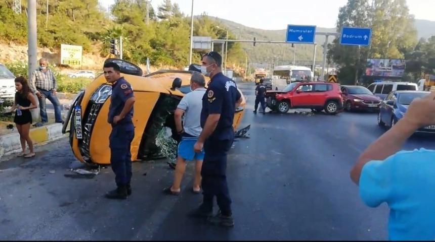 Taksi takla attı kanun sanat&ccedil;ısı yaralandı