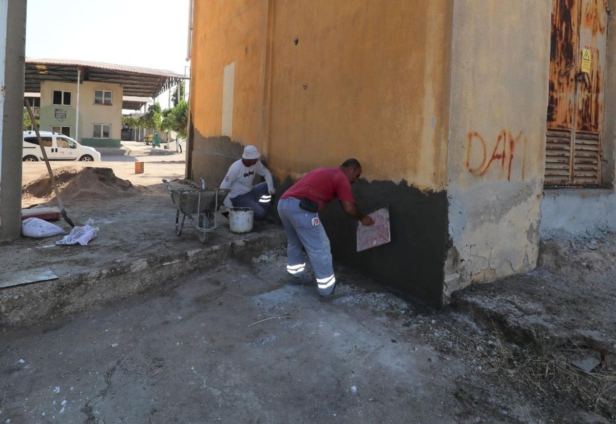 Turgutlu Belediyesi ekiplerinden galericiler sitesinde &ccedil;alışma