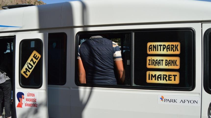 Tek tek kontrol ettiler! O minibüsçüler cezasız kalmadı