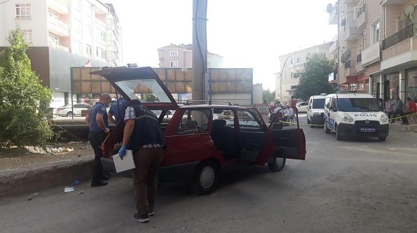 Sungurlu&rsquo;da seyir halindeki araca ateş a&ccedil;ıldı: 1 yaralı