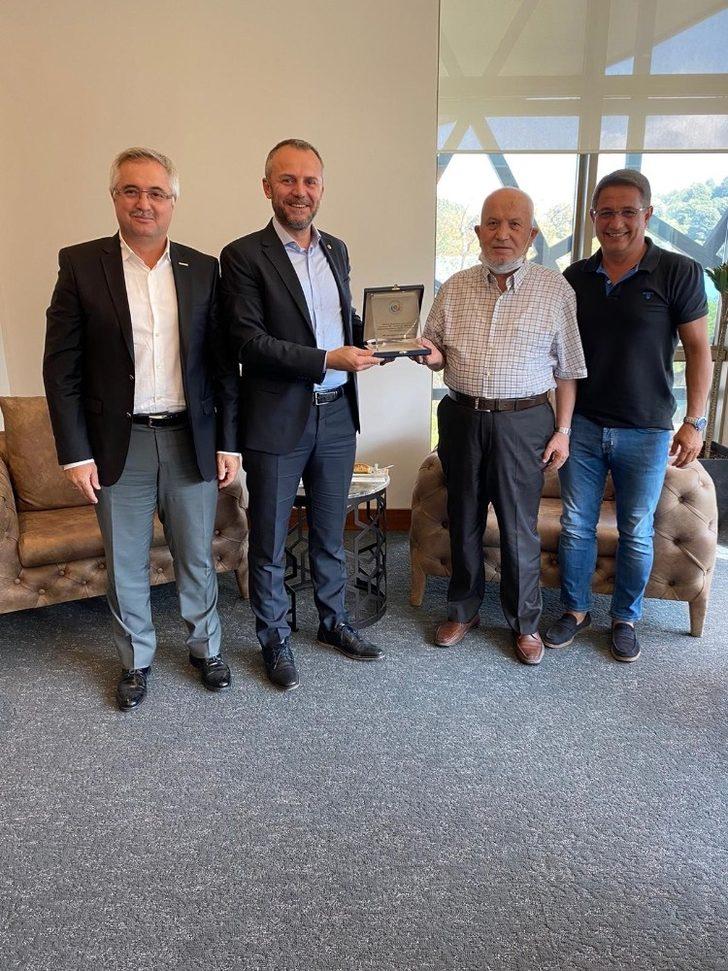 Keleş’ten Türkiye sıralamasına giren sanayi kuruluşlarına plaket G5