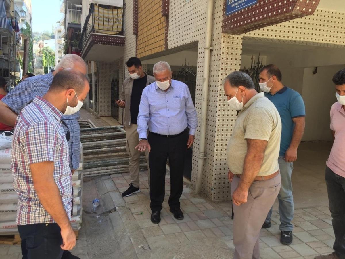 Başkan Atay &ccedil;alışmalar i&ccedil;in sahada