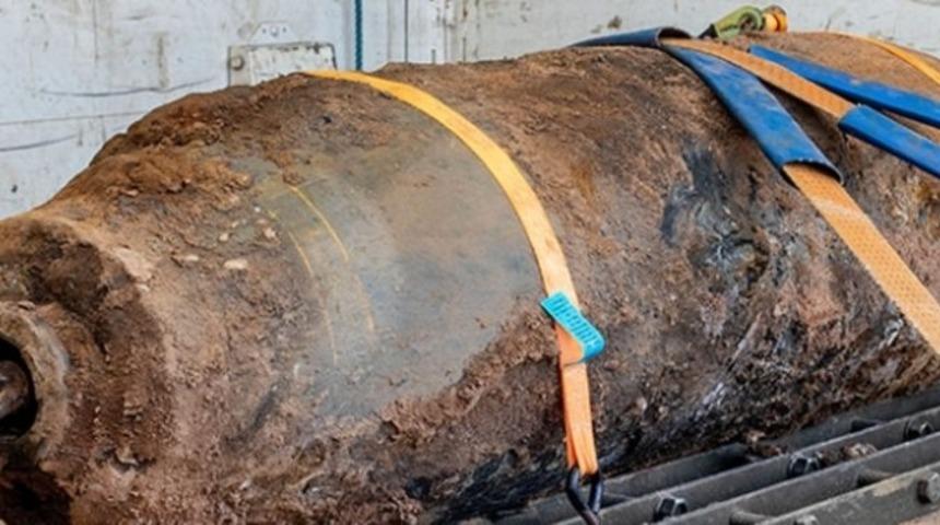 Almanya'da 2. D&uuml;nya Savaşı'ndan kalan bomba patladı