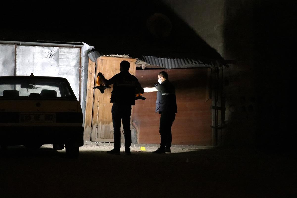 Elazığ'da kardeşi ve 2 yeğenini t&uuml;fekle yaralayan kişi tutuklandı