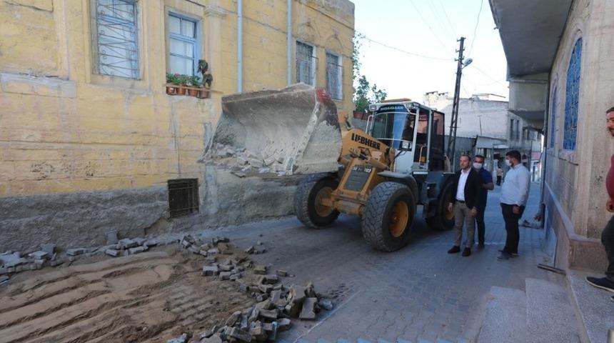 Fişek&ccedil;i sokağının ardından Mutlu sokakta da alt yapı &ccedil;alışmaları başladı