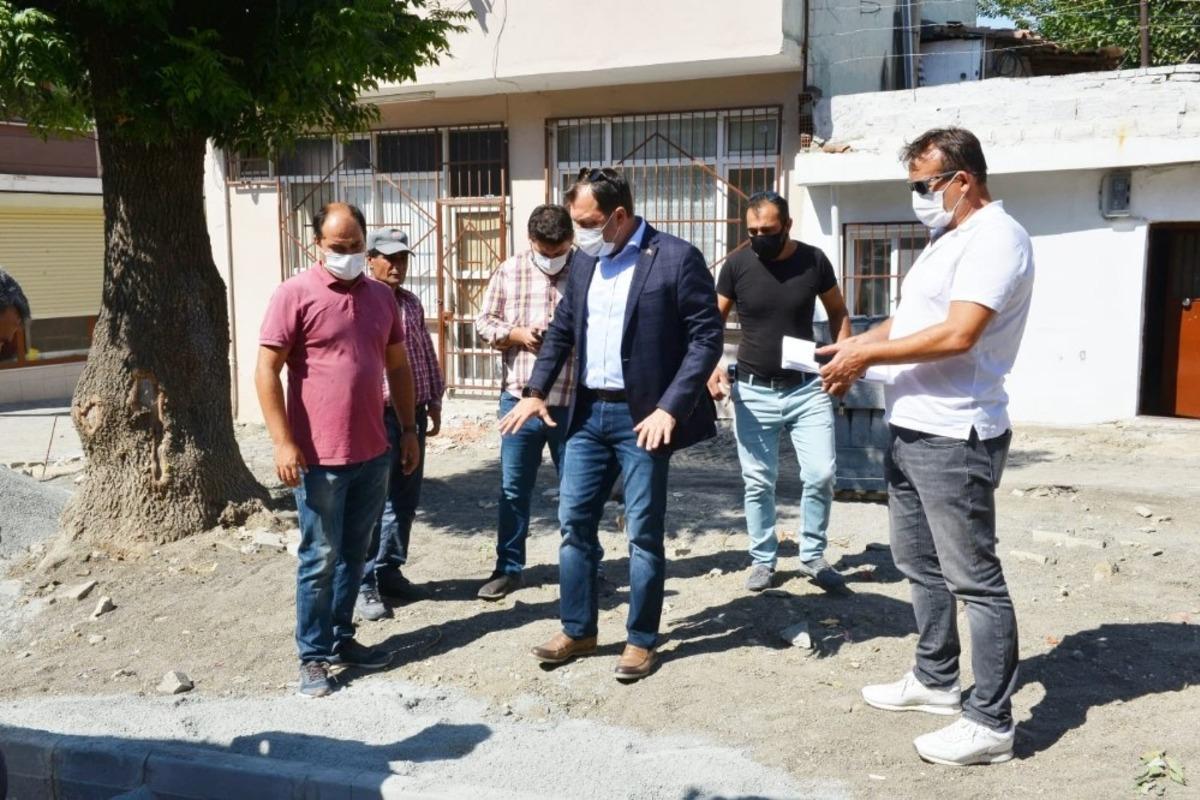 Başkan Y&uuml;ksel: &ldquo;Vatandaşlarımızı tozlu ve &ccedil;amurlu yollardan kurtarıyoruz&rdquo;