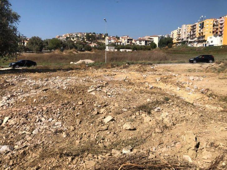 Kuşadası’nda 1500 Yıllık zeytin ağacına bitişik yapılan villa belediye tarafından yıkıldı G5