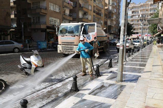 Haliliye’de dezenfekte çalışmaları devam ediyor