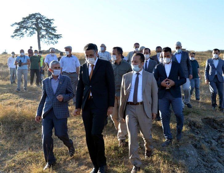 Valiler, "Dombayçayır Köyü Mera Islah ve Amenajmanı" projesini yerinde incelemeleri G2