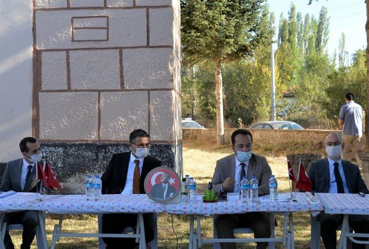 Valiler, "Dombayçayır Köyü Mera Islah ve Amenajmanı" projesini yerinde incelemeleri G4